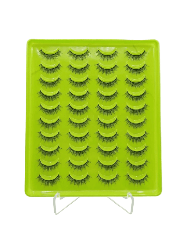 False Eyelashes for Beginners: A Simple Guide to Choosing and Applying Lashes - The Nexa Shop